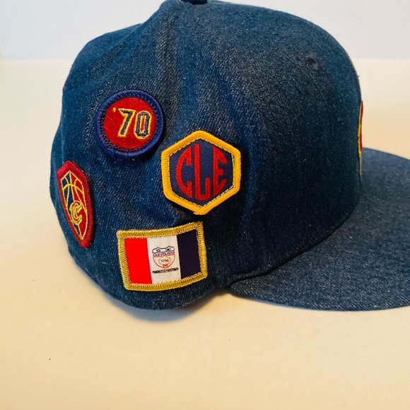 New Era Cleveland Cavaliers Adjustable SnapBack - Picture 2 of 4